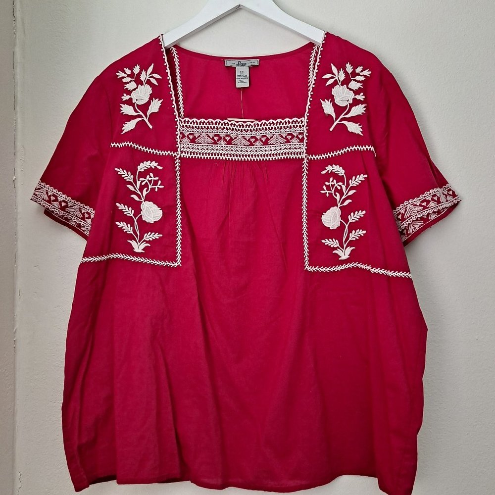 Bass & Co red and cream embroidered woven short sleeve top